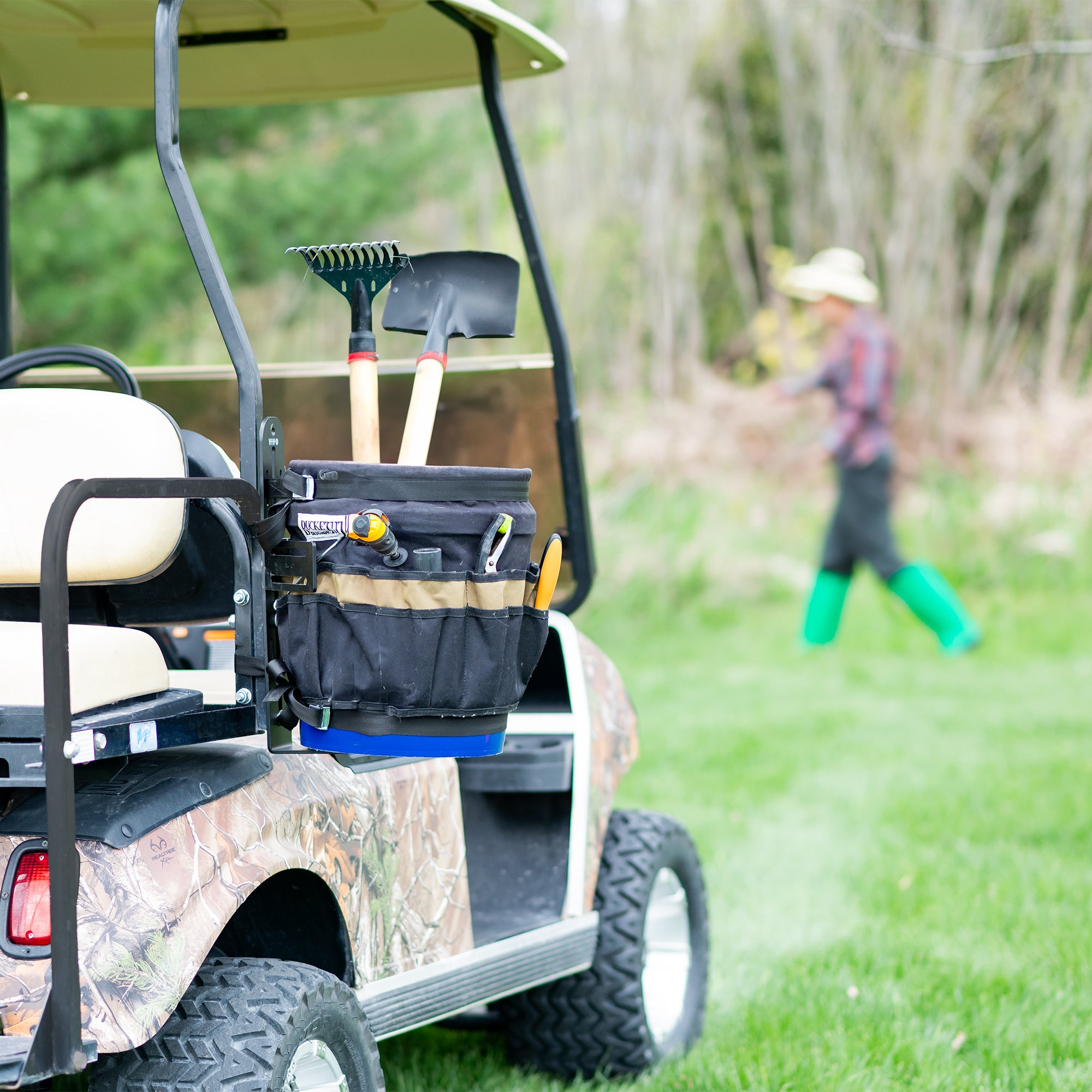 Versatile use water cooler truck mount or bucket mount to save space.