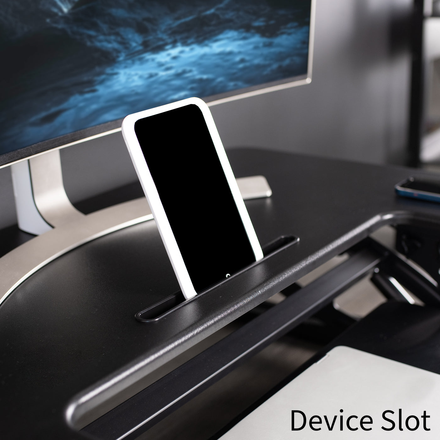 Device slot provided on the main desktop for convenience while working.