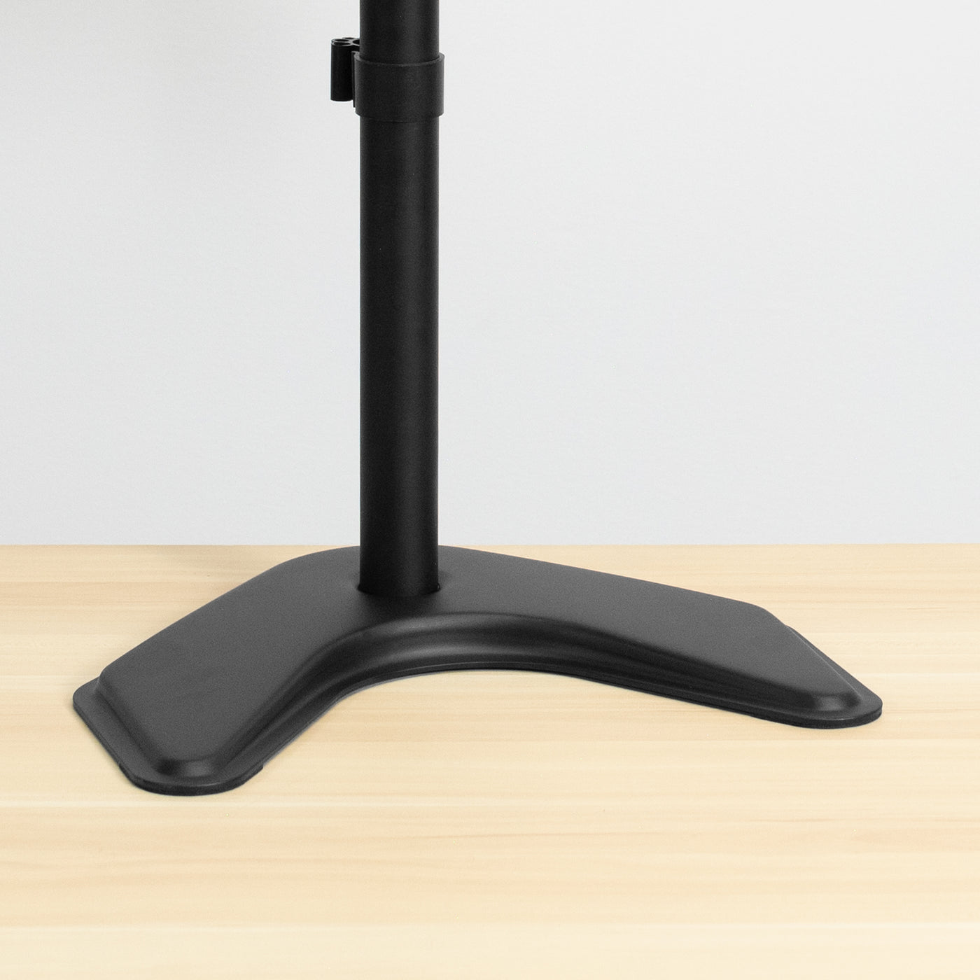 Free standing monitor mount base from VIVO.